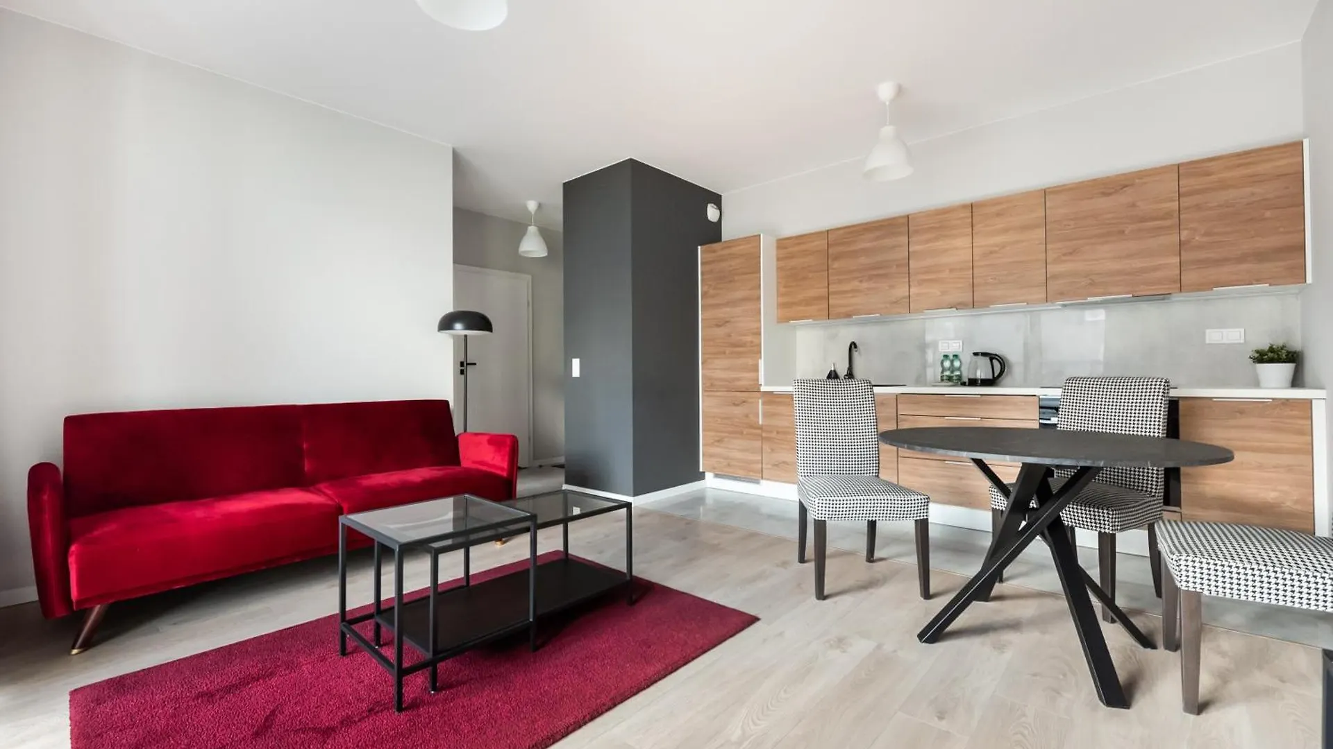 Bialej Floty Red Apartment Warsaw